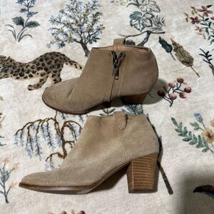 Madewell  Billie Beige Suede Block Heel Ankle Boots Size 7